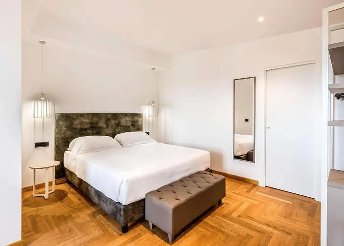 Hotel Mercure Centro Termini 4*