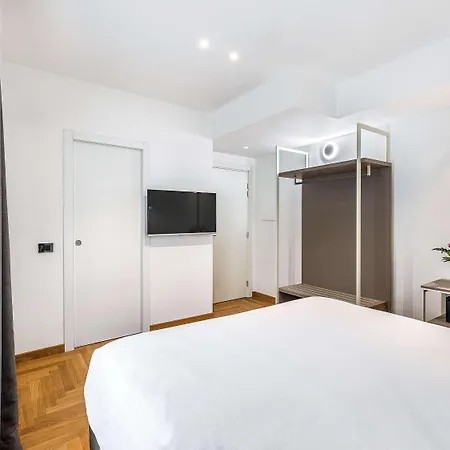 מלון Mercure Centro Termini 4*