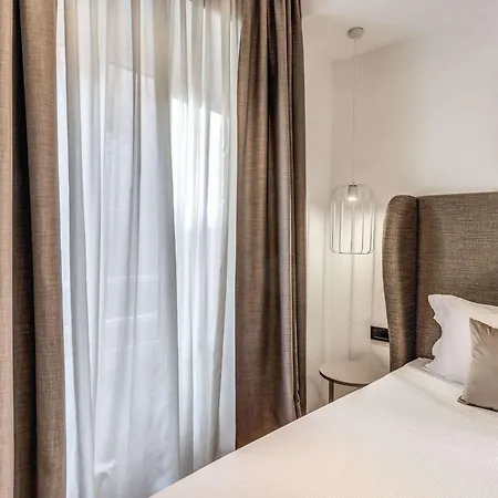 מלון Mercure Centro Termini 4*