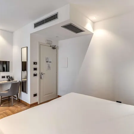 Mercure Centro Termini فندق