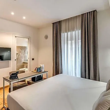 Hotel Mercure Centro Termini 4*